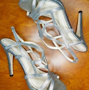 ⭐Sparkly Silver Heels⭐
